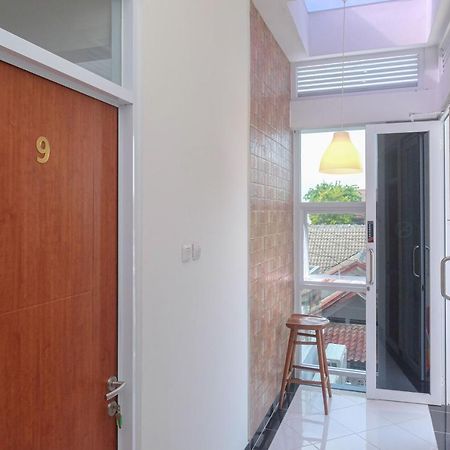 Hotel Reddoorz Syariah @ Tlogosari Semarang Alastuwo Exterior foto